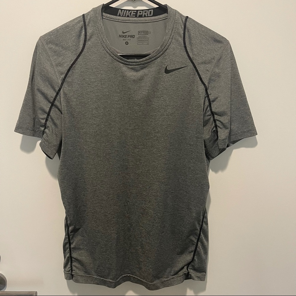 Small Nike cutoff, hardly worn